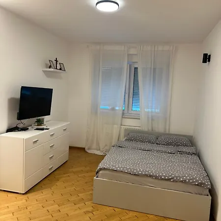 Centar 2 Апартаменты
