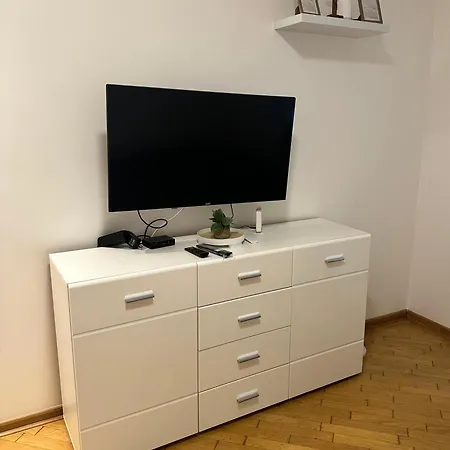 Centar 2 * ليفنو